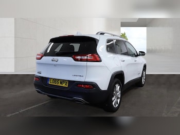 Used Jeep Cherokee 2015 for sale - 78100604: Photo