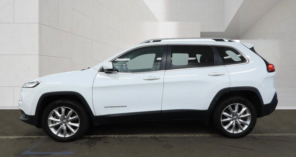 Used Jeep Cherokee 2015 for sale - 78100604: Photo 5