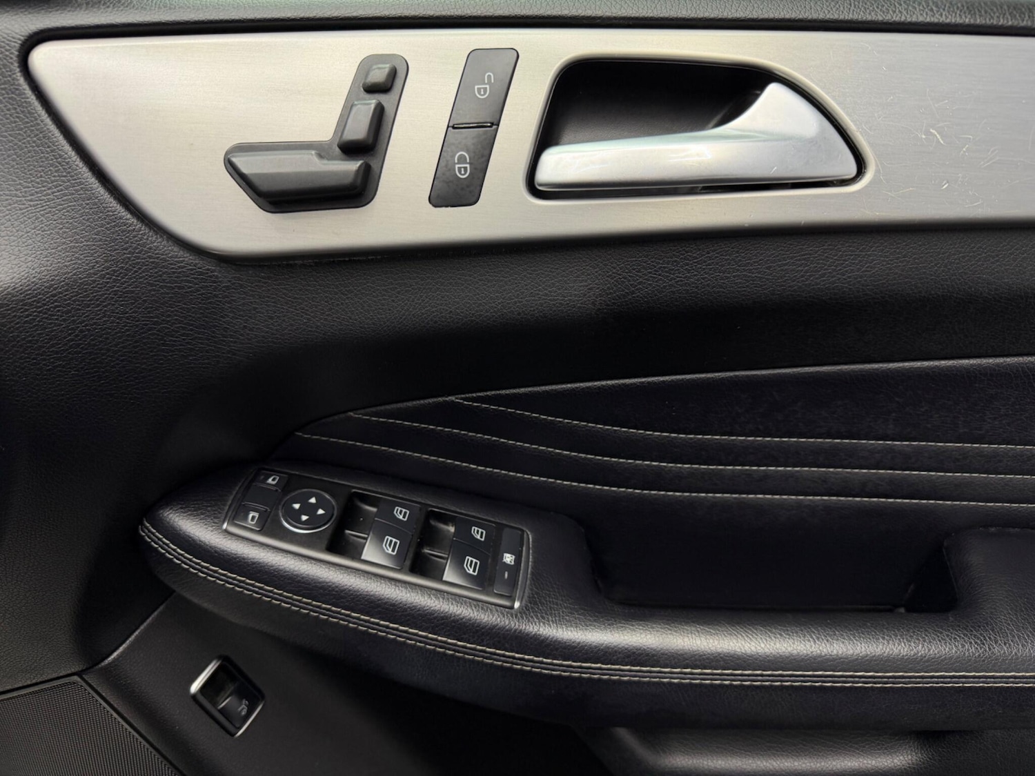 Used Mercedes-Benz M Class 2012 for sale - 77174544: Photo 40