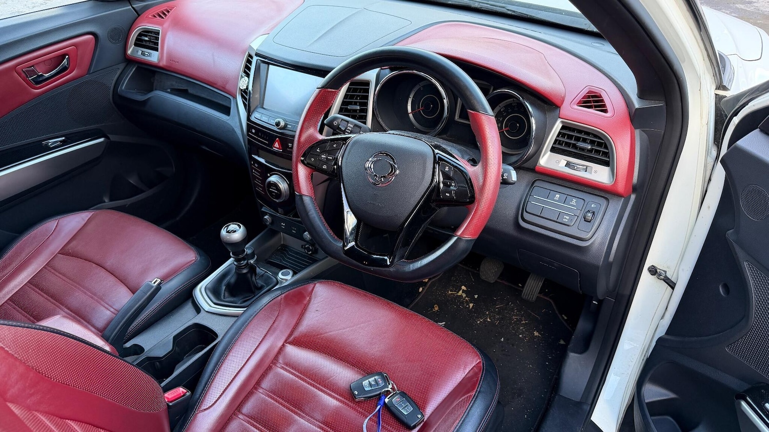 Used Ssangyong Tivoli 2017 for sale - 76440660: Photo 15