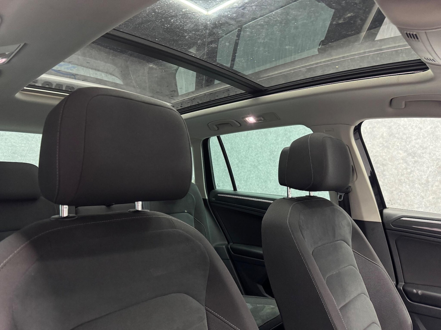 Used Volkswagen Tiguan 2017 for sale - 77060124: Photo 5