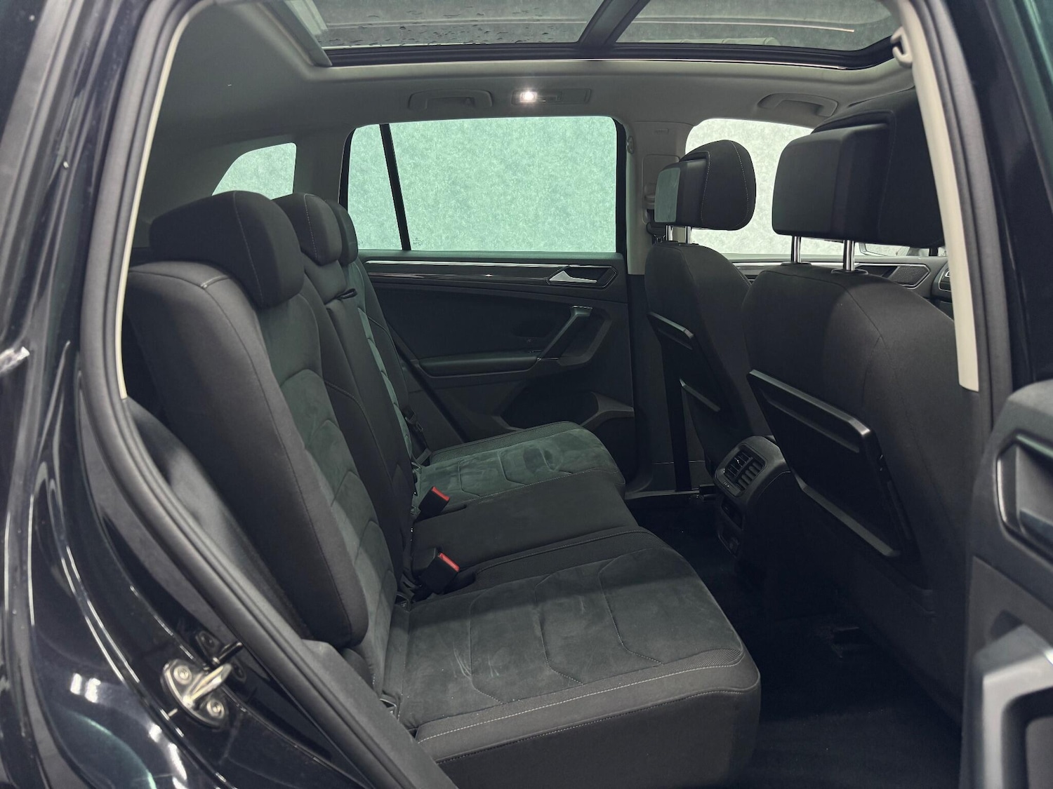 Used Volkswagen Tiguan 2017 for sale - 77060124: Photo 6