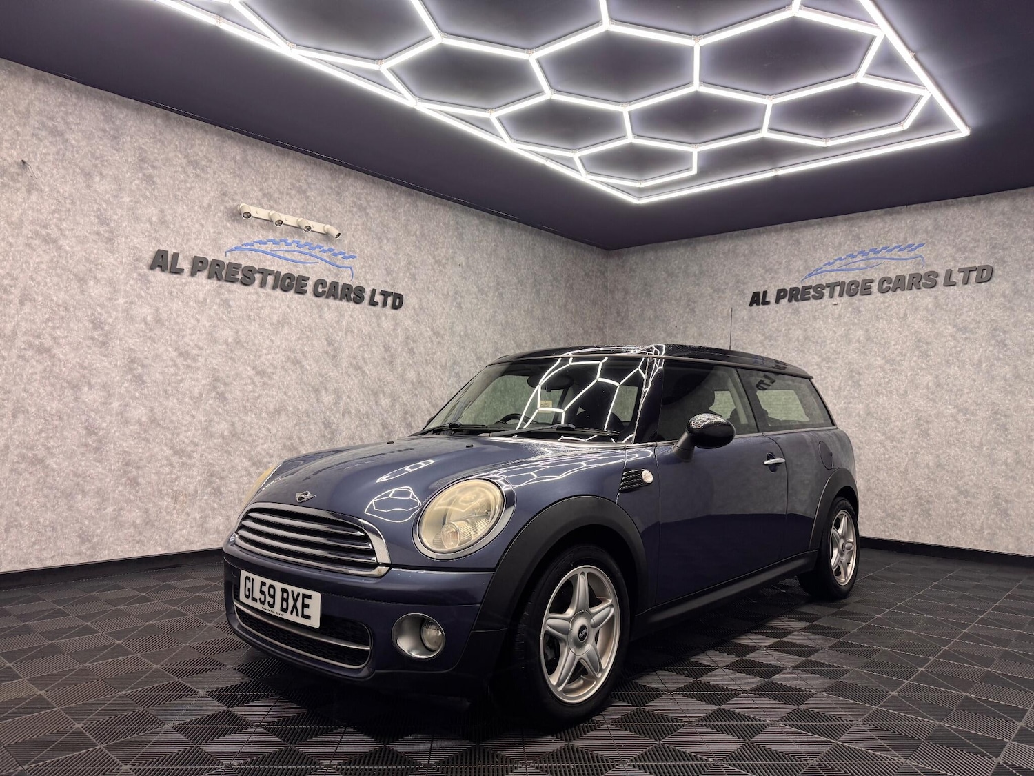 Used MINI Clubman 2009 for sale - 76597342: Photo 1