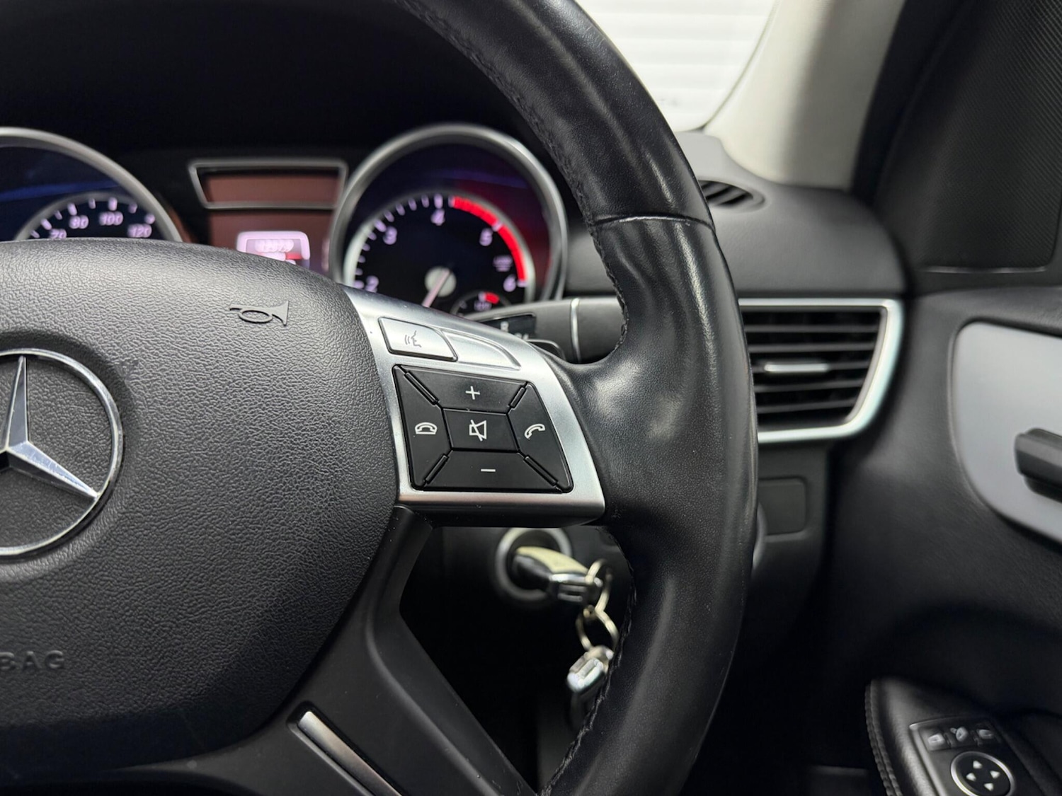 Used Mercedes-Benz M Class 2013 for sale - 77331466: Photo 33