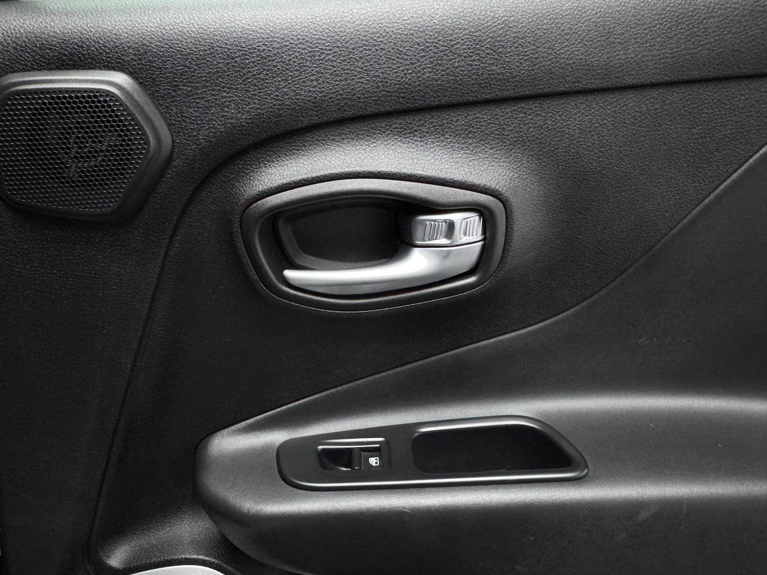 Used Jeep Renegade 2016 for sale - 76432271: Photo 17