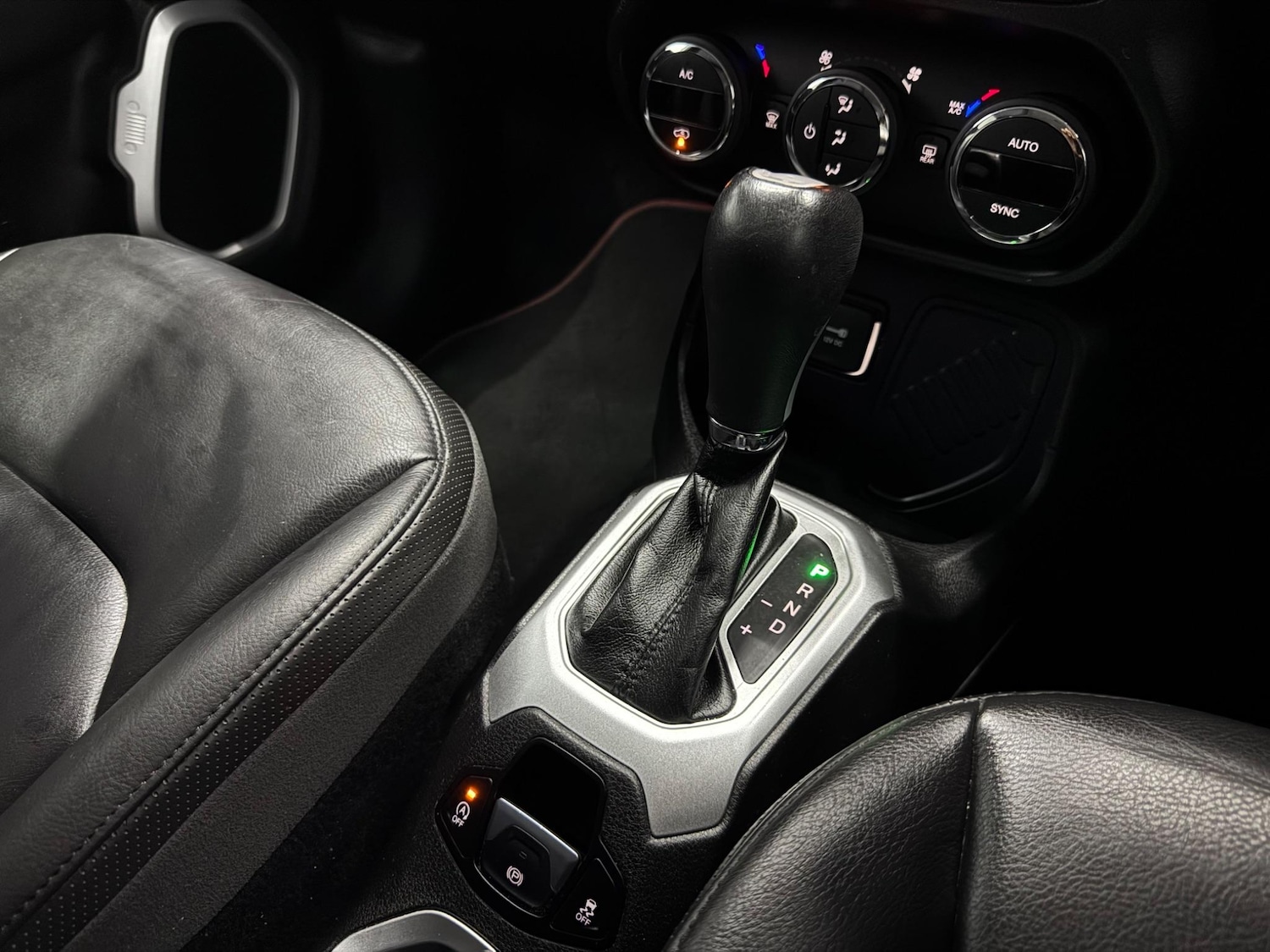 Used Jeep Renegade 2016 for sale - 76432271: Photo 6