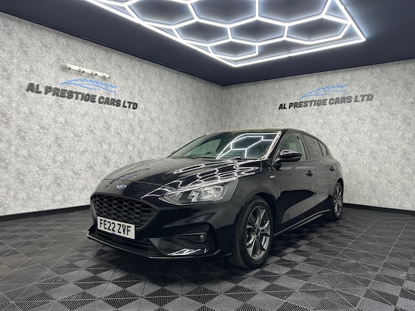 Used Ford Focus 2022 for sale - 74349060: Photo 1