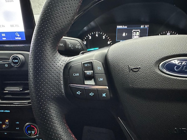 Used Ford Focus 2022 for sale - 74349060: Photo 5