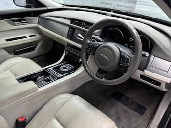 Used Jaguar XF 2016 for sale - 79664602: Photo