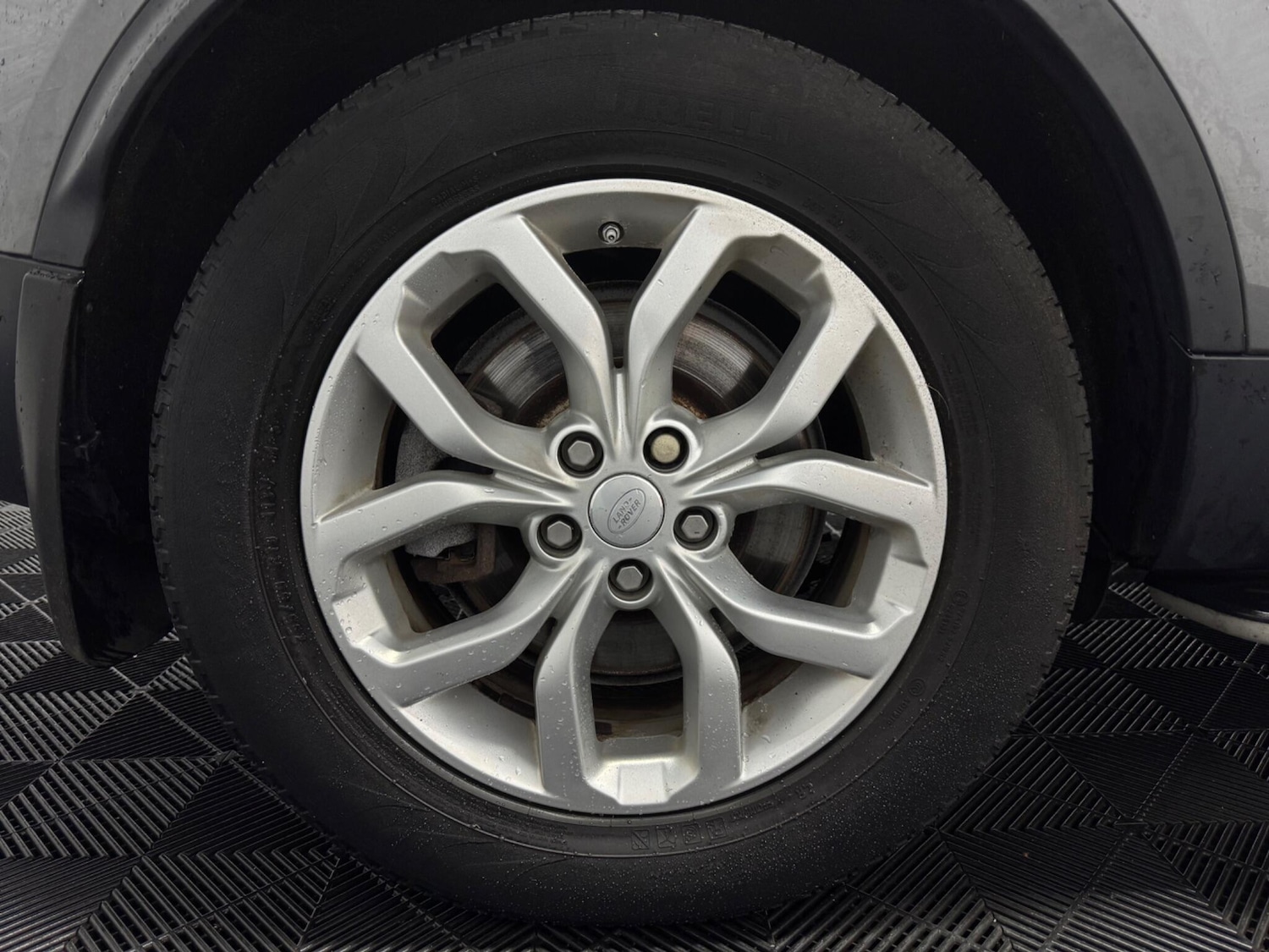 Used Land Rover Discovery 2017 for sale - 76024563: Photo 21