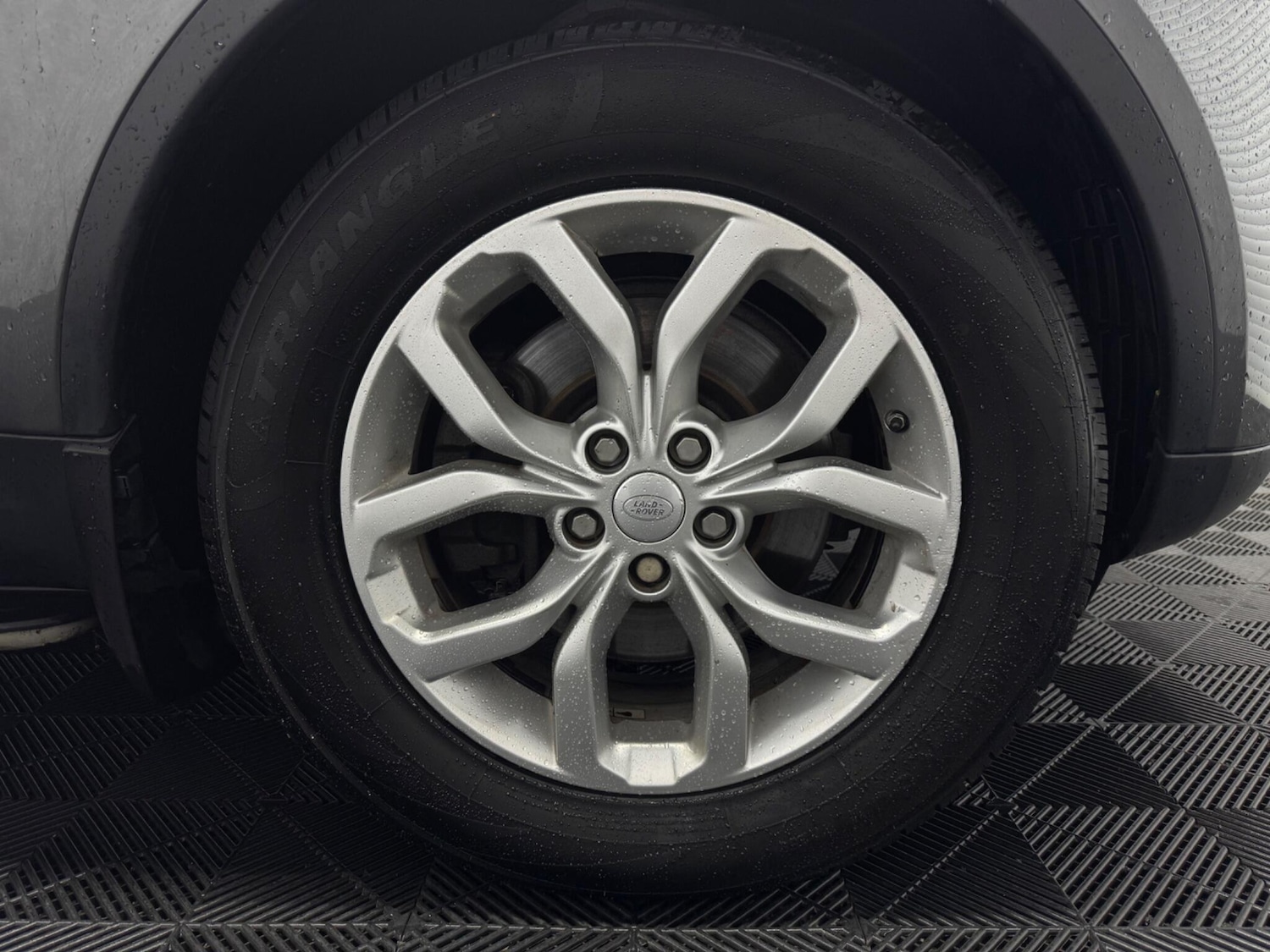 Used Land Rover Discovery 2017 for sale - 76024563: Photo 22