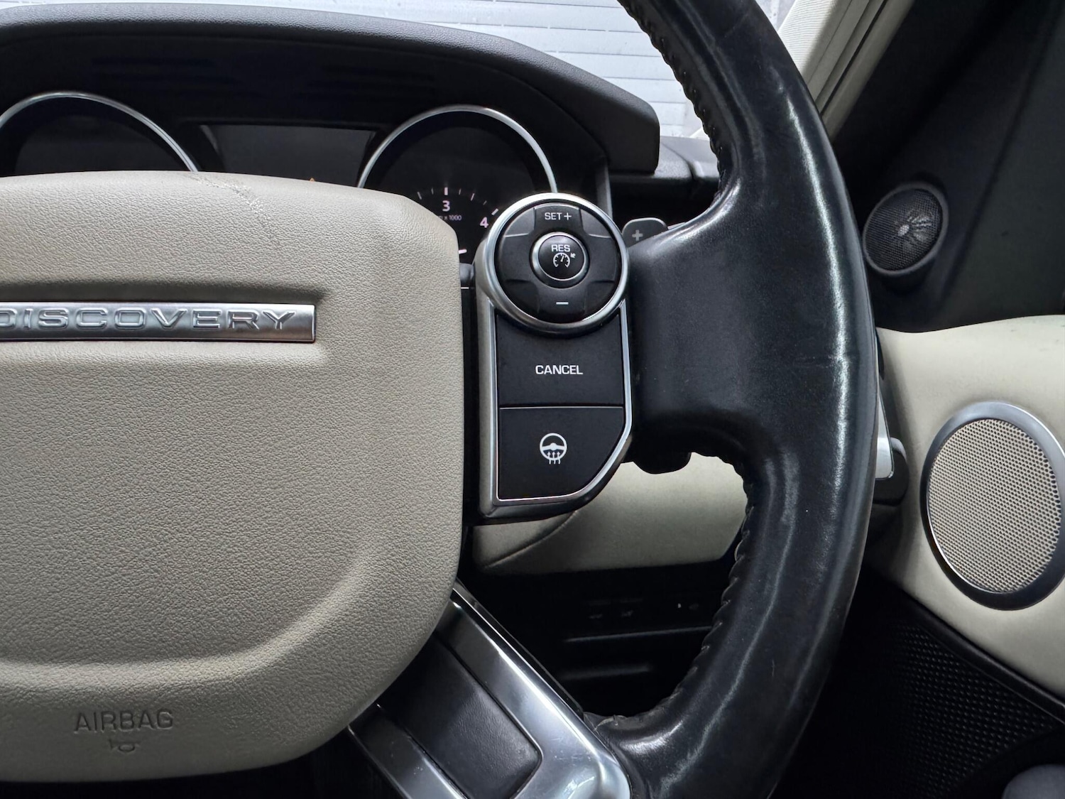 Used Land Rover Discovery 2017 for sale - 76024563: Photo 29