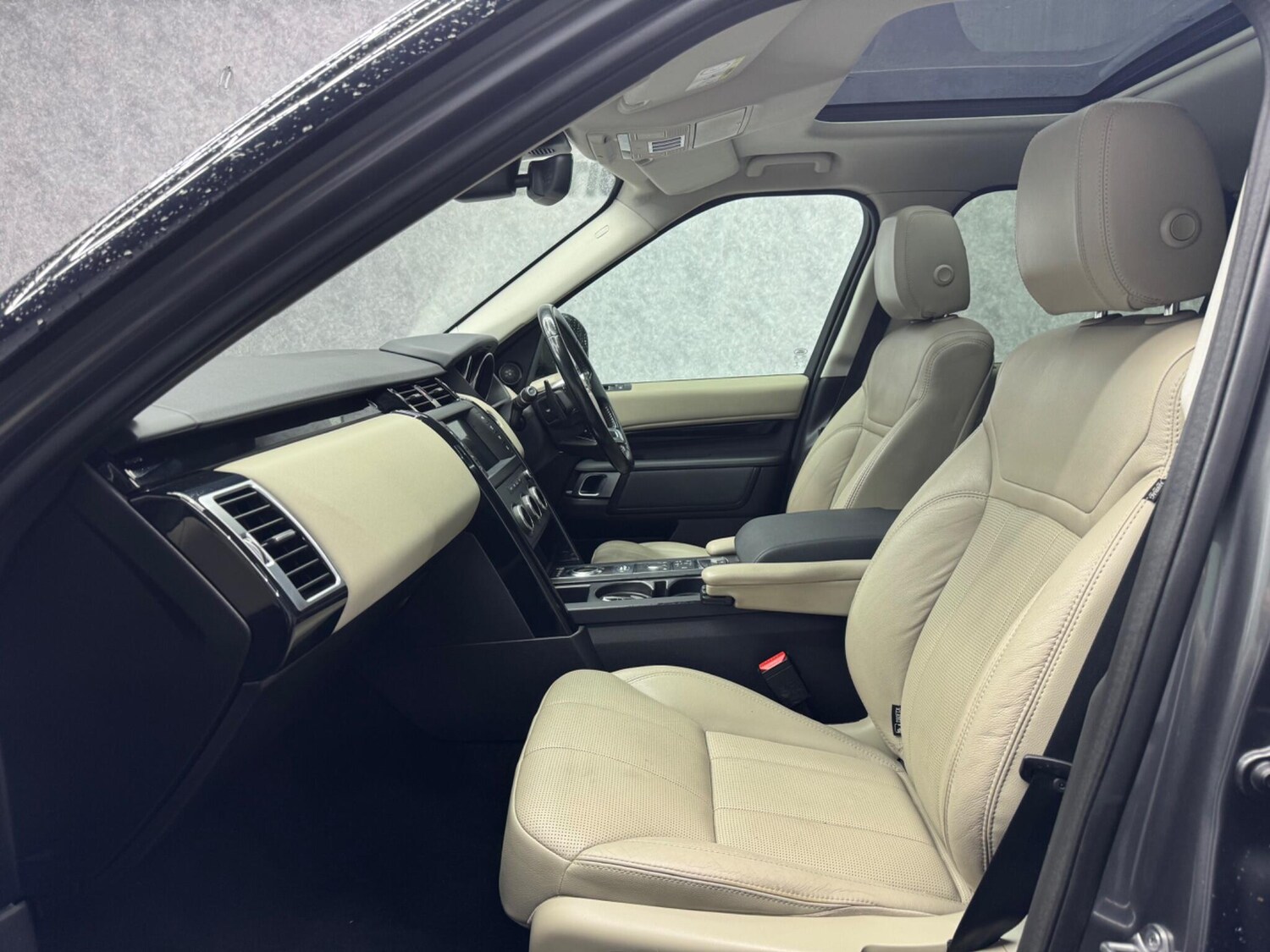 Used Land Rover Discovery 2017 for sale - 76024563: Photo 30