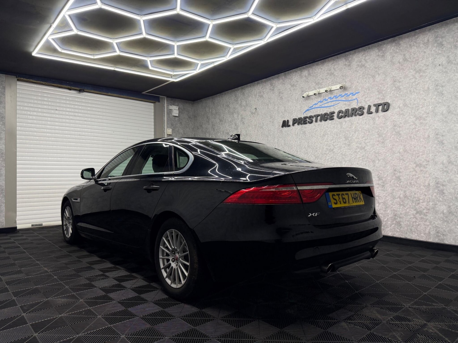 Used Jaguar XF 2017 for sale - 78058033: Photo 7