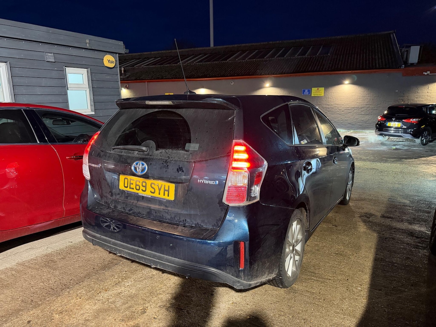 Used Toyota Prius+ for sale - 77242271: Photo 3