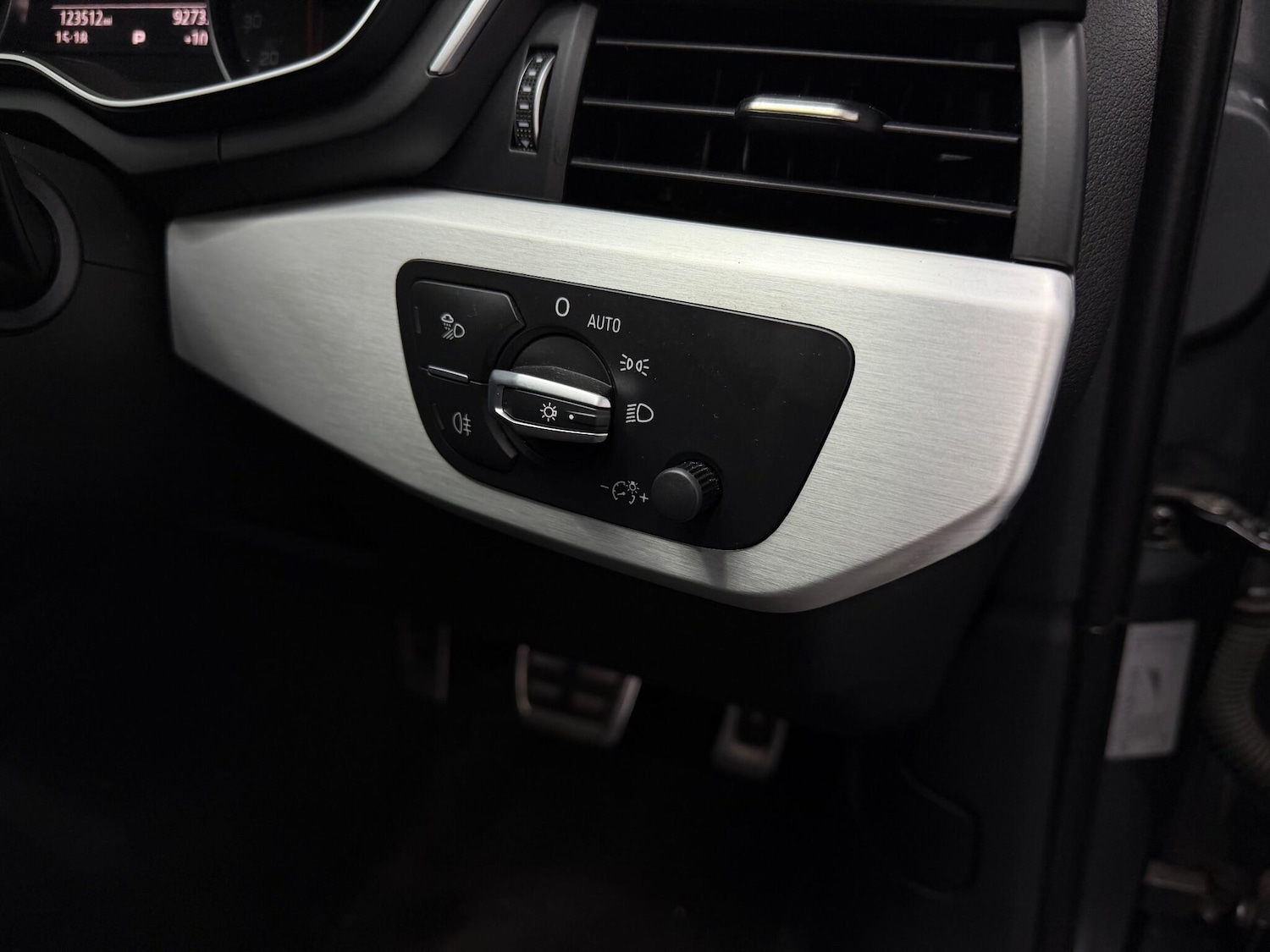 Used Audi A4 2018 for sale - 77097602: Photo 23