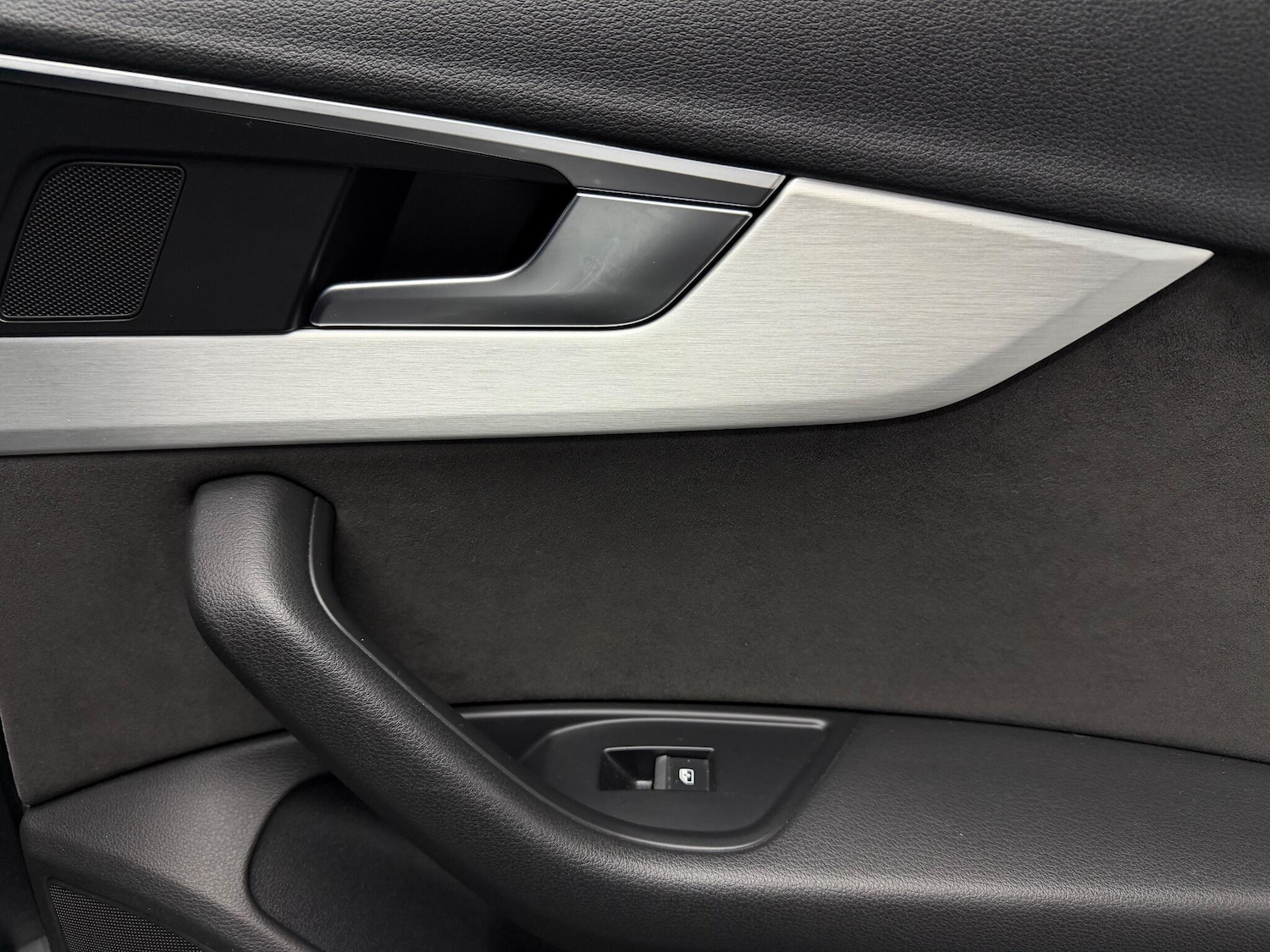 Used Audi A4 2018 for sale - 77097602: Photo 25