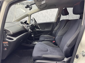 Used Honda Jazz 2013 for sale - 77497424: Photo