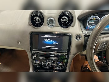 Used Jaguar XJ 2015 for sale - 78057816: Photo