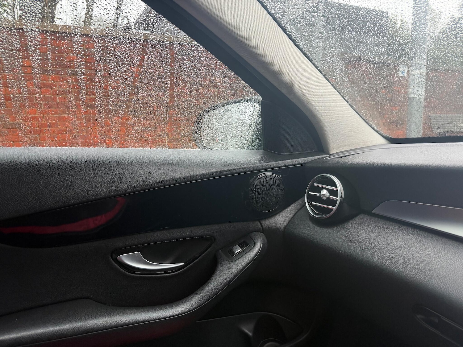 Used Mercedes-Benz C Class 2015 for sale - 77305470: Photo 17