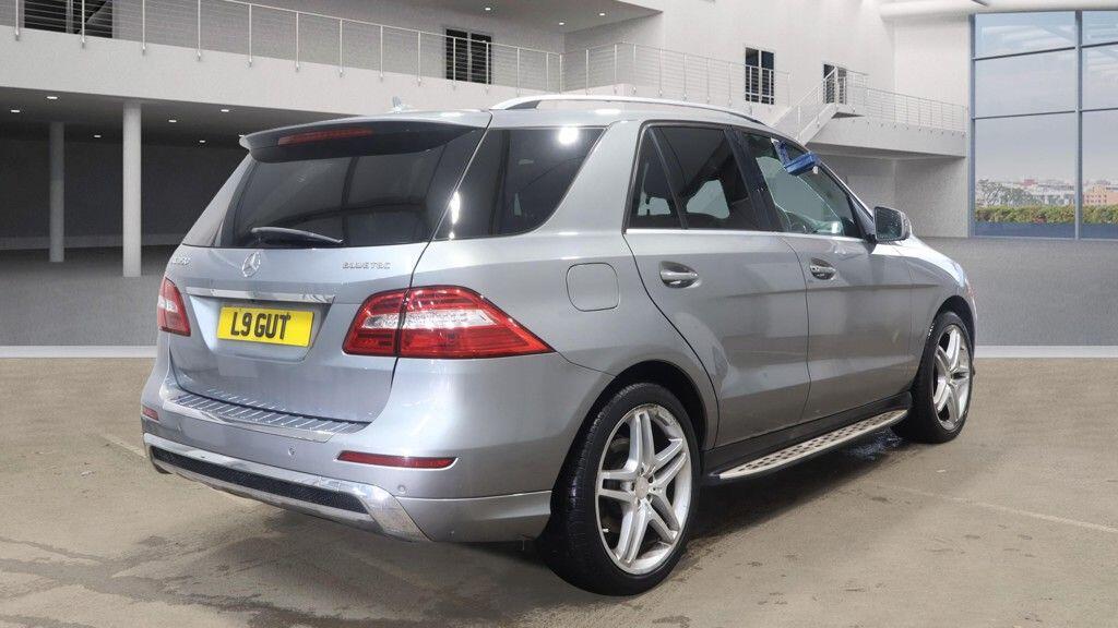 Used Mercedes-Benz M Class 2015 for sale - 76658842: Photo 8