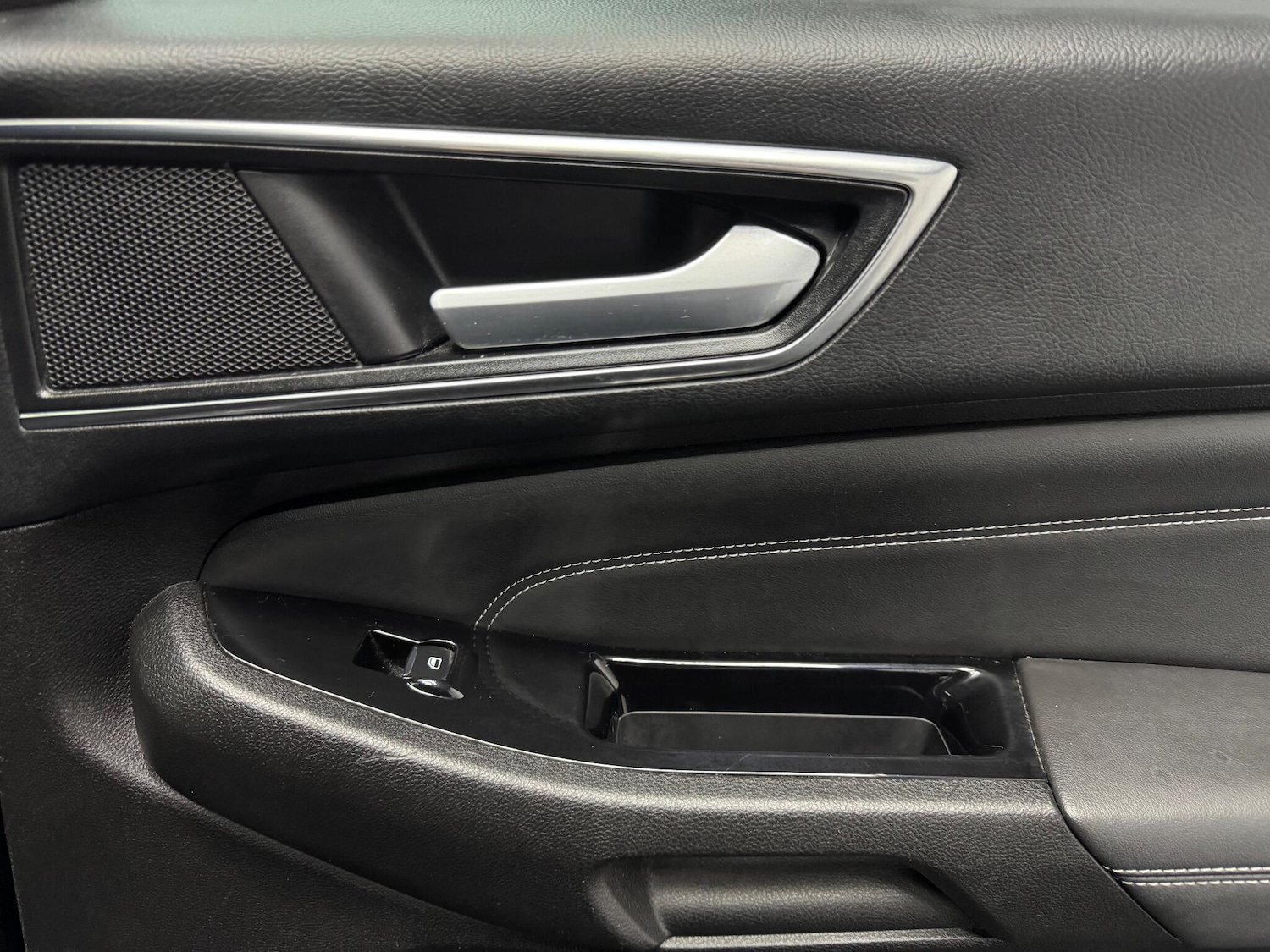 Used Ford Galaxy 2017 for sale - 76634079: Photo 24