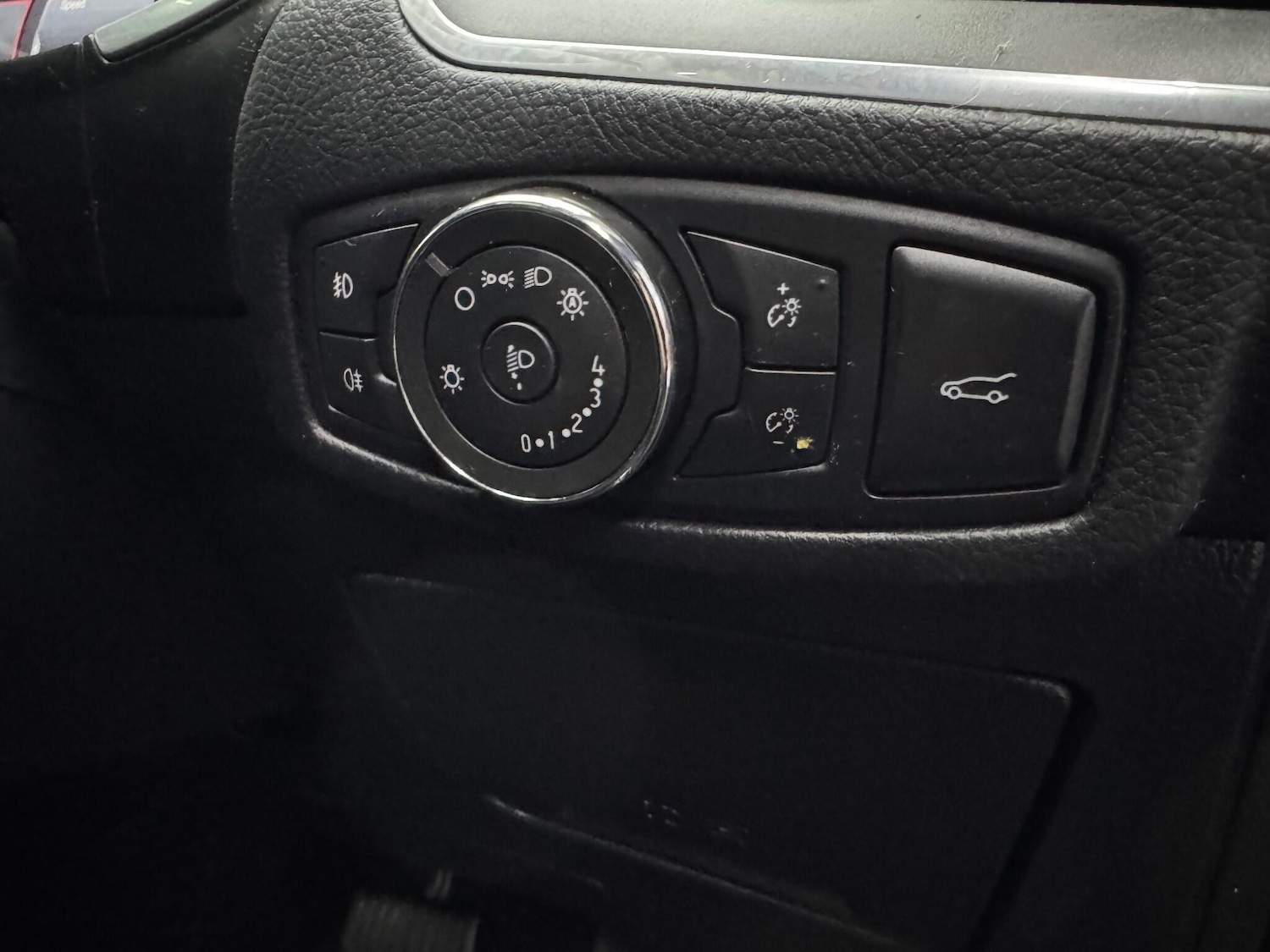 Used Ford Galaxy 2017 for sale - 76634079: Photo 28