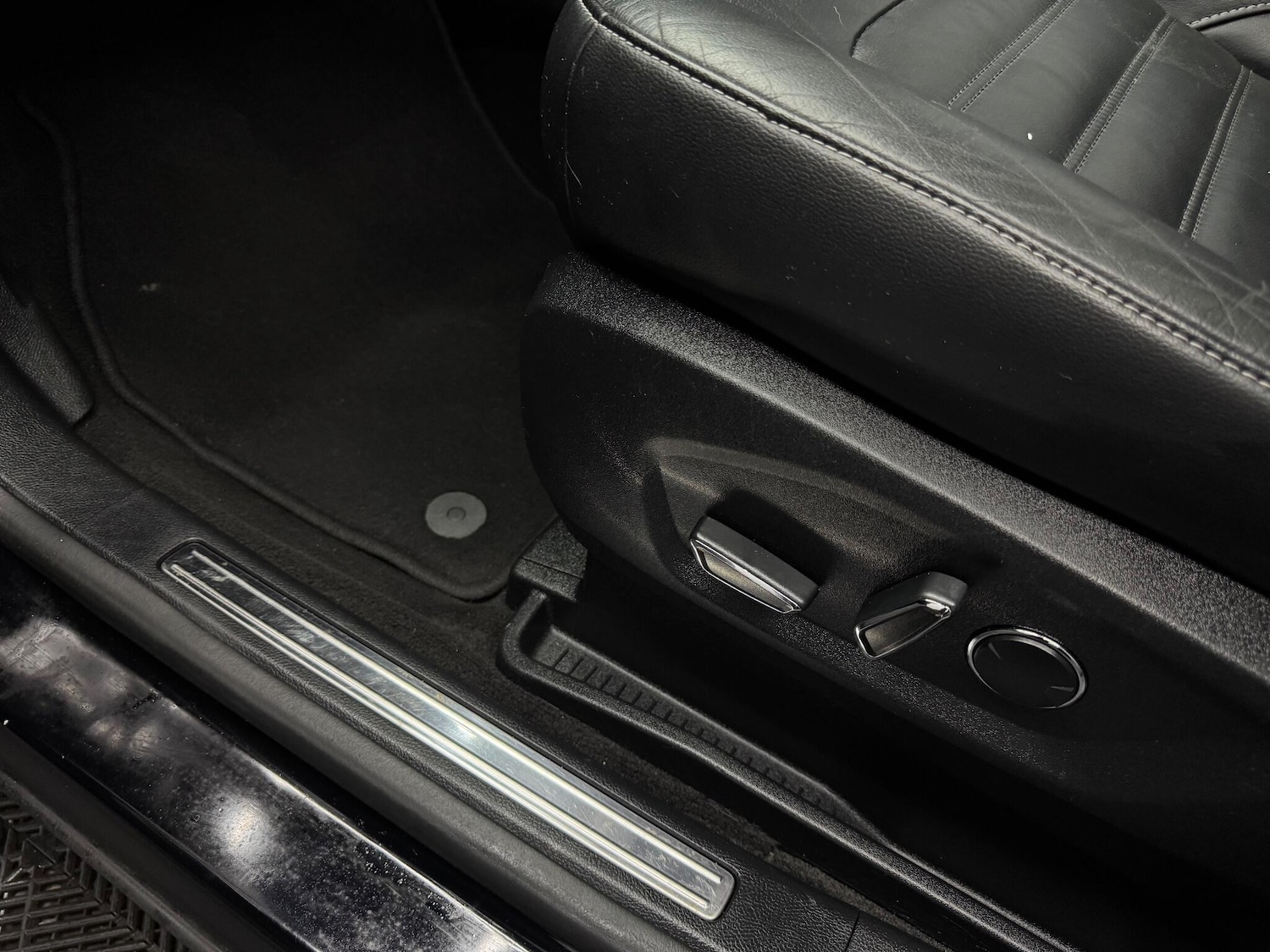 Used Ford Galaxy 2017 for sale - 76634079: Photo 30