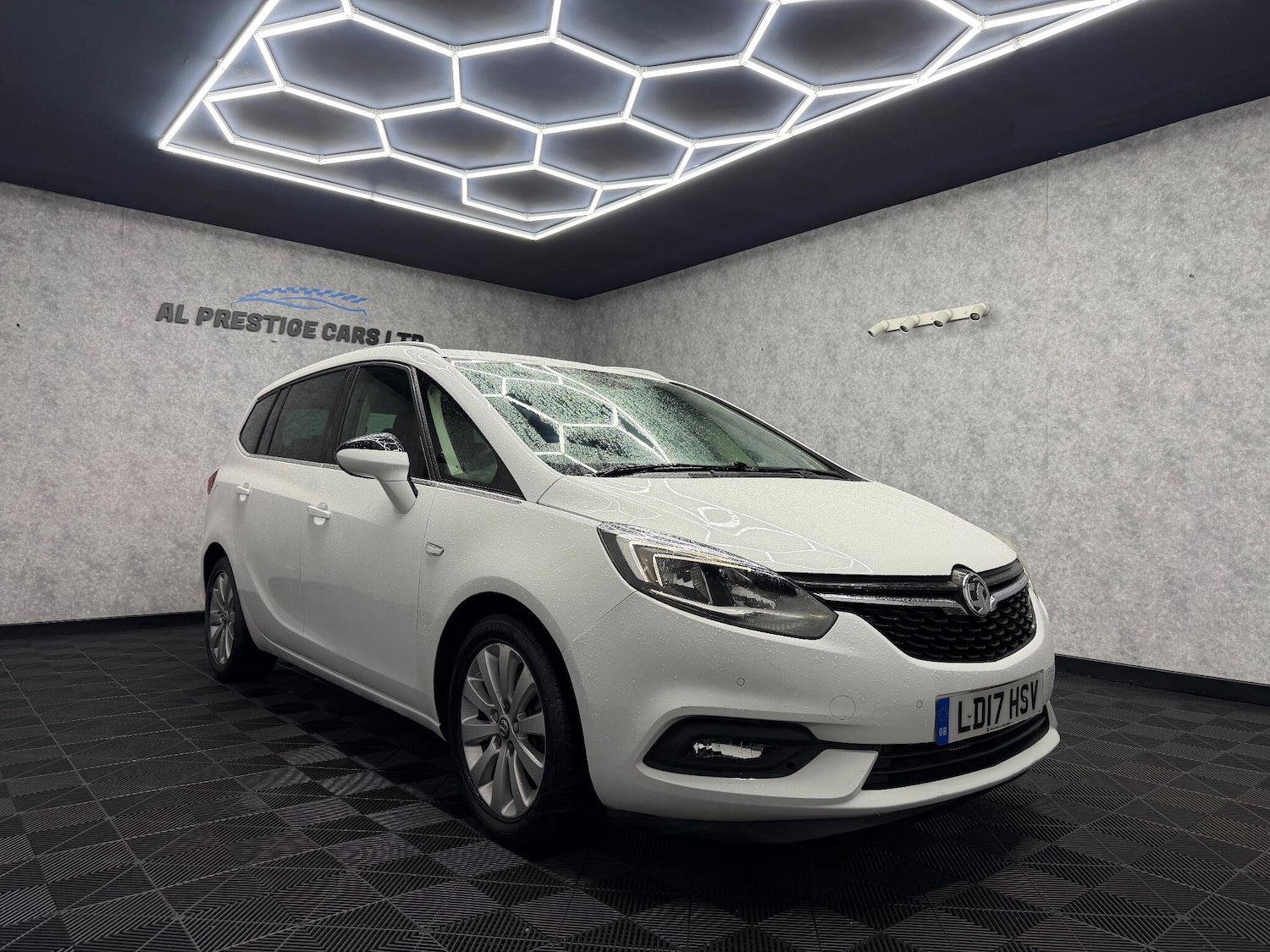 Used Vauxhall Zafira 2017 for sale - 77469370: Photo 23