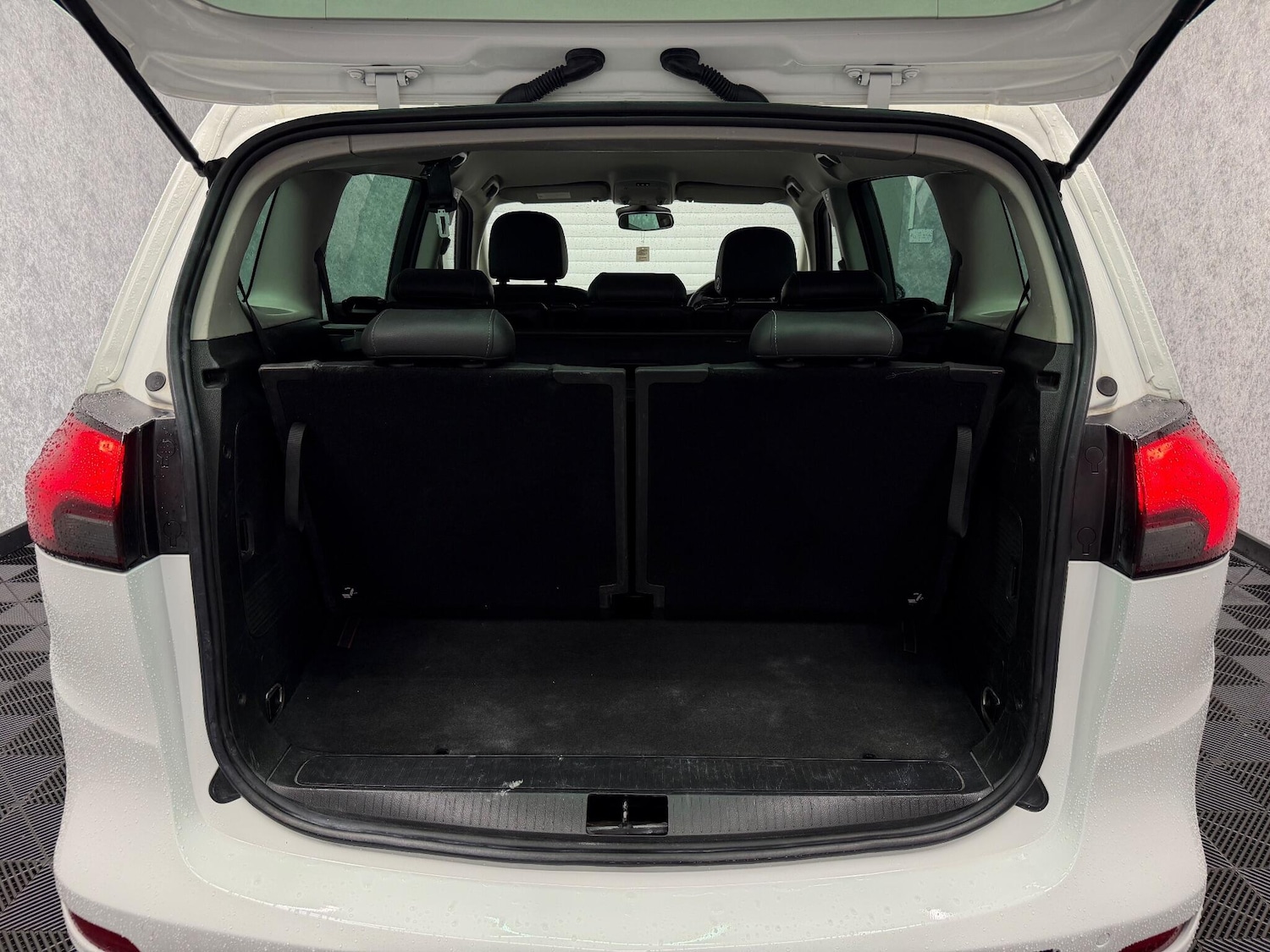 Used Vauxhall Zafira 2017 for sale - 77469370: Photo 25