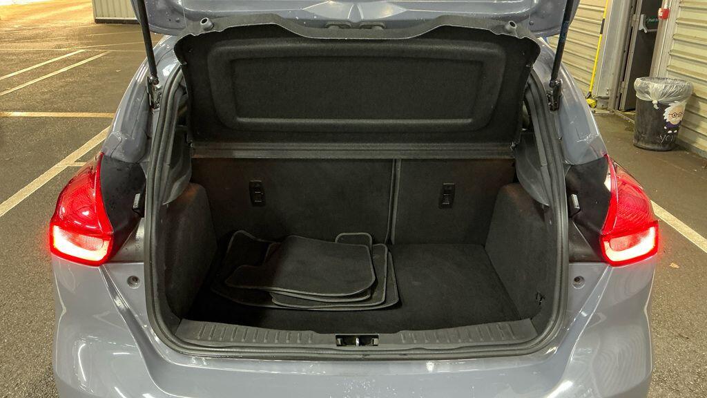 Used Ford Focus for sale - 76824766: Photo 11