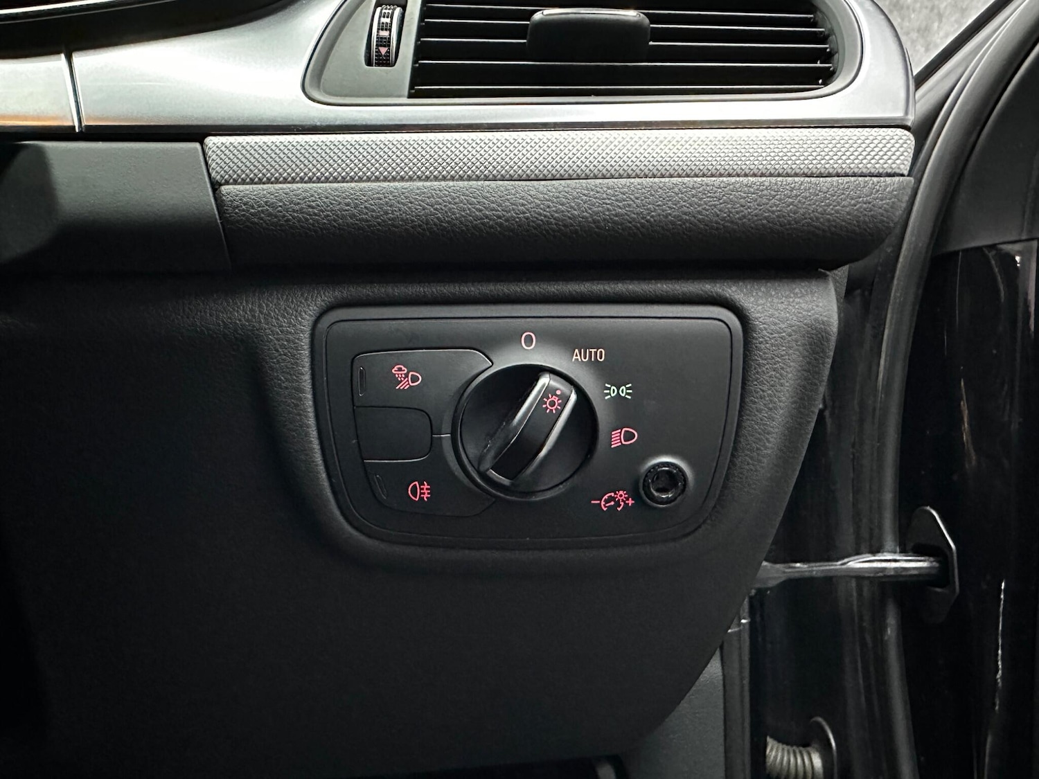 Used Audi A6 Avant 2016 for sale - 77320527: Photo 48