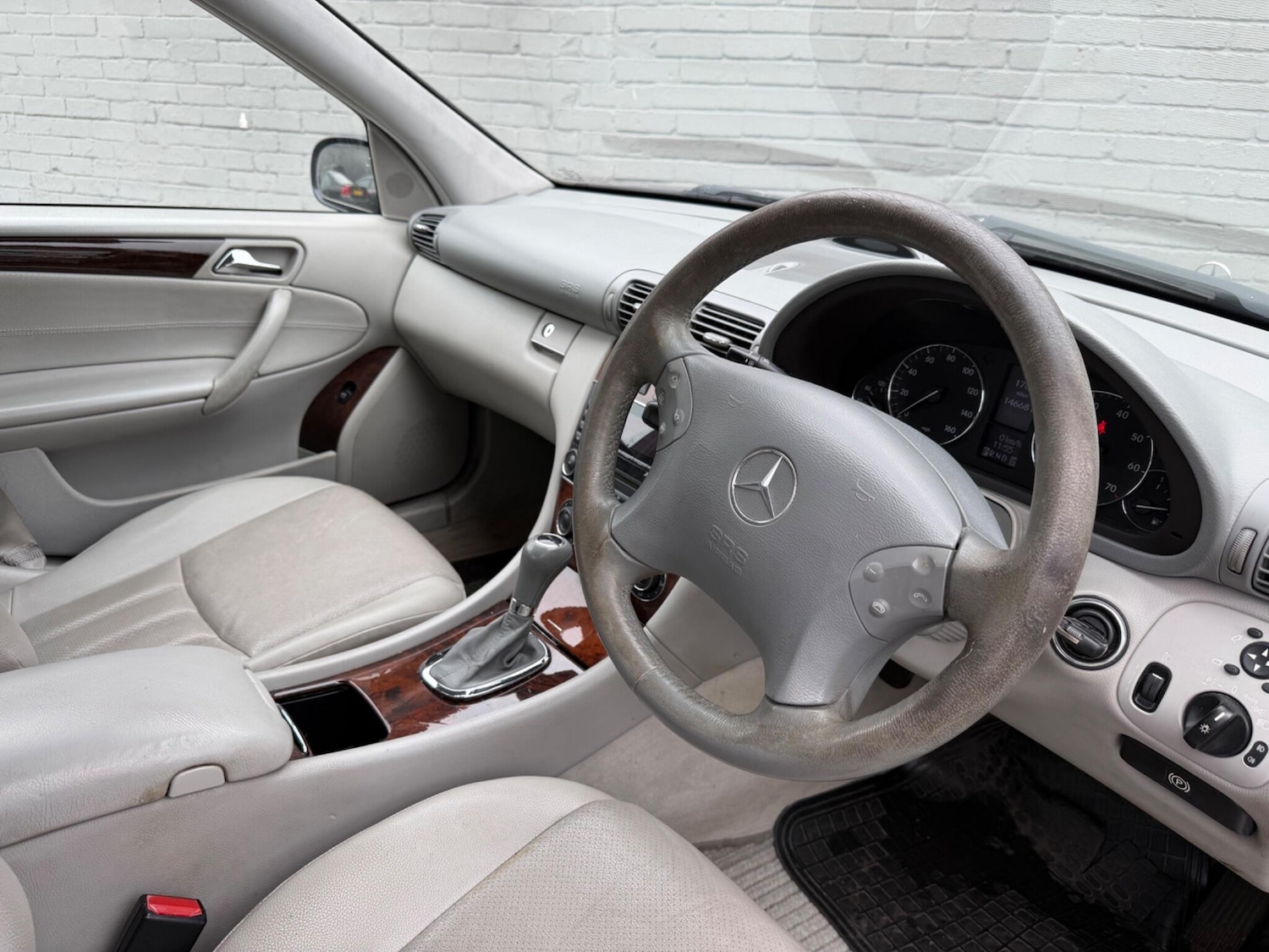 Used Mercedes-Benz C Class 2006 for sale - 77345134: Photo 2