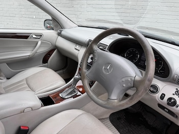 Used Mercedes-Benz C Class 2006 for sale - 77345134: Photo