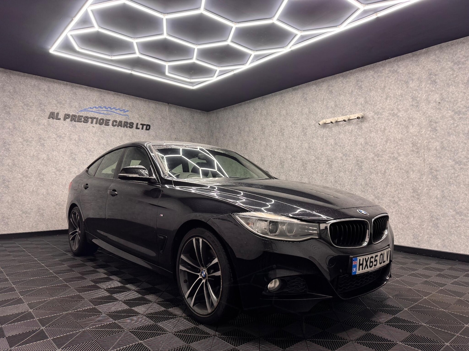 Used BMW 3 Series Gran Turismo 2015 for sale - 76549122: Photo 3