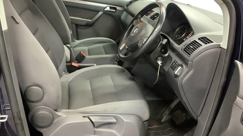 Used Volkswagen Touran 2015 for sale - 77537169: Photo 4