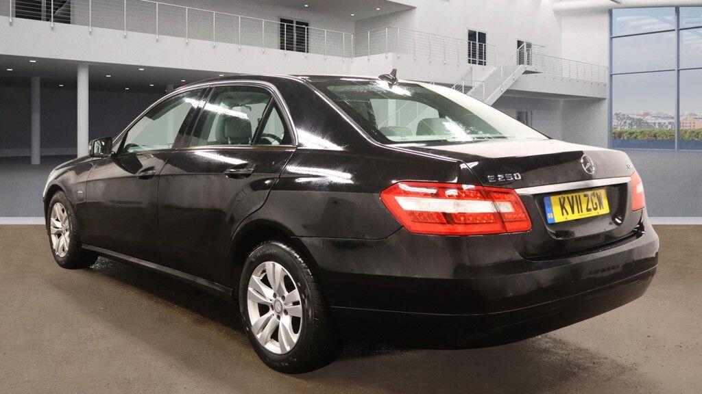 Used Mercedes-Benz E Class 2011 for sale - 78058483: Photo 8