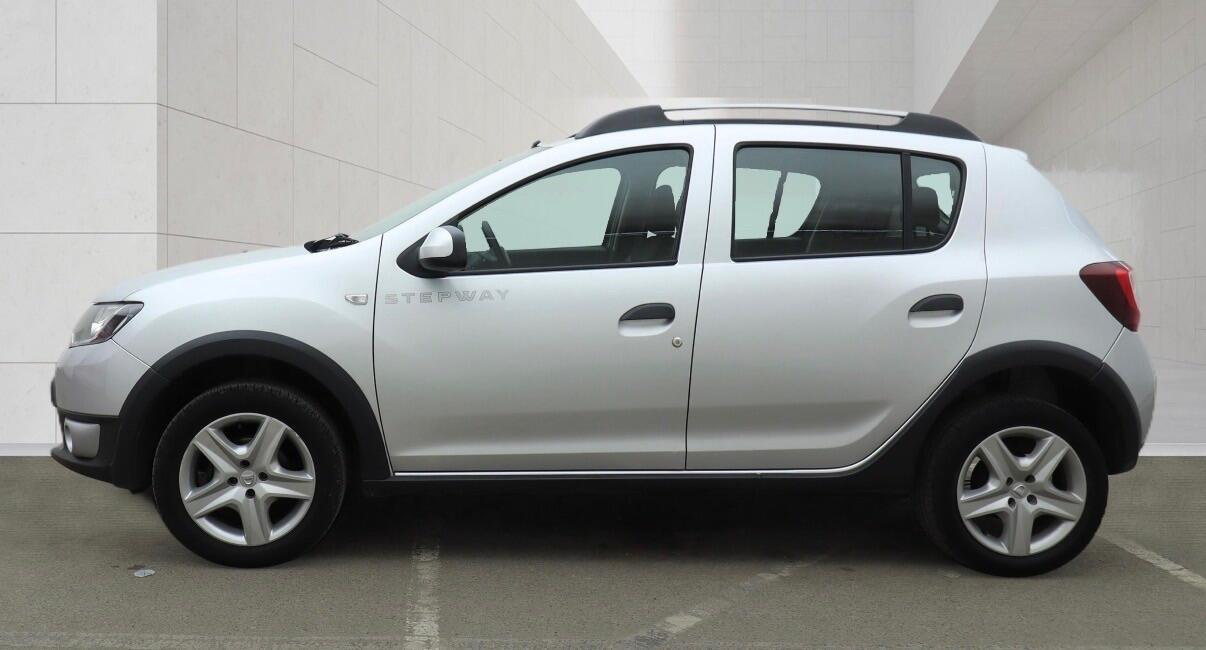Used Dacia Sandero Stepway 2014 for sale - 78127525: Photo 8