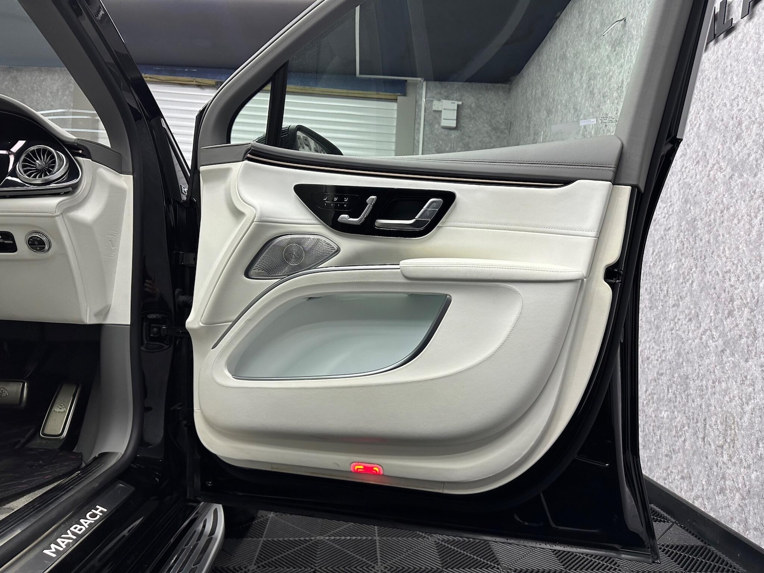 Used Mercedes-Benz Maybach EQS 2024 for sale - 77351742: Photo 23