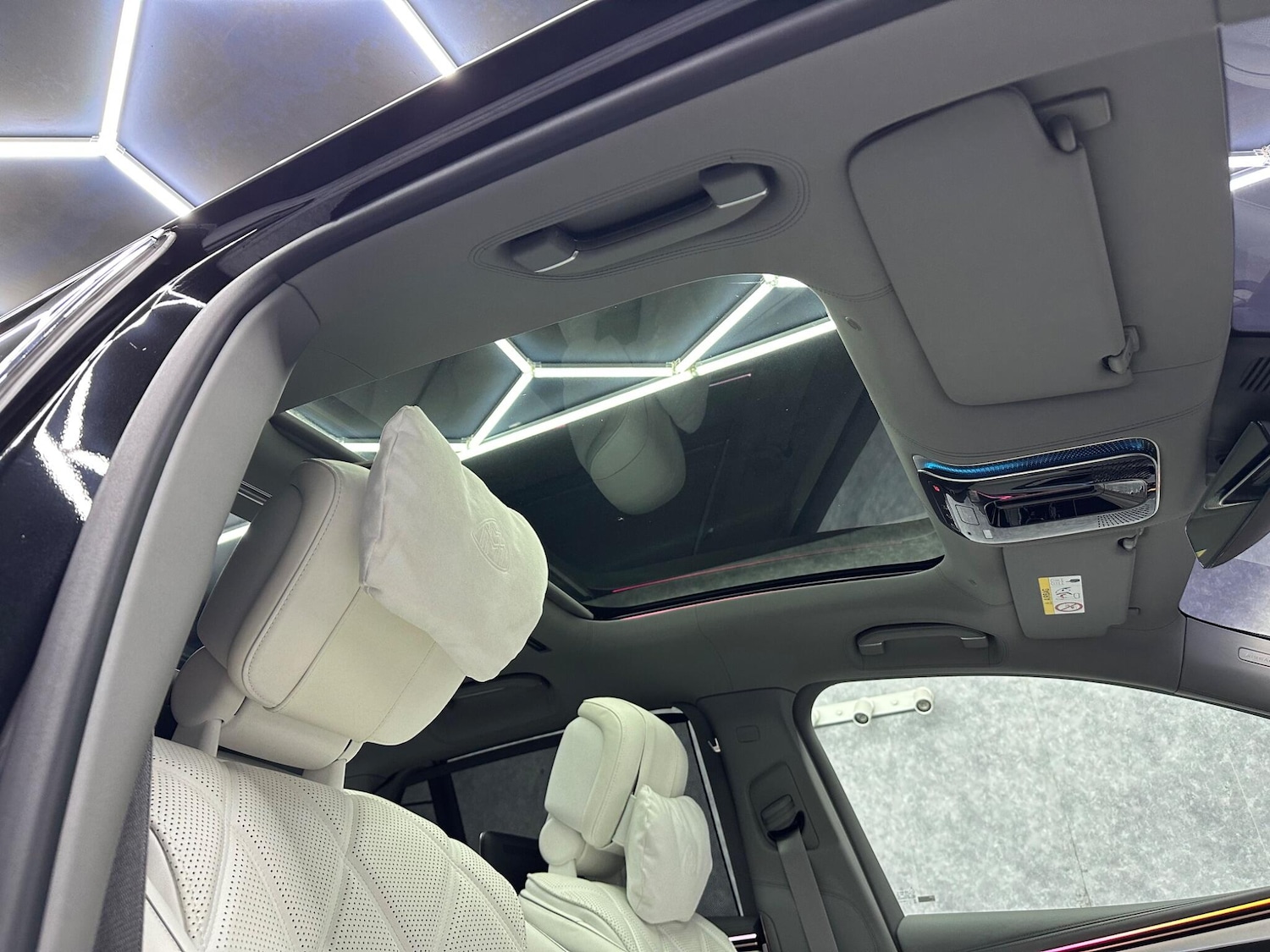 Used Mercedes-Benz Maybach EQS 2024 for sale - 77351742: Photo 60