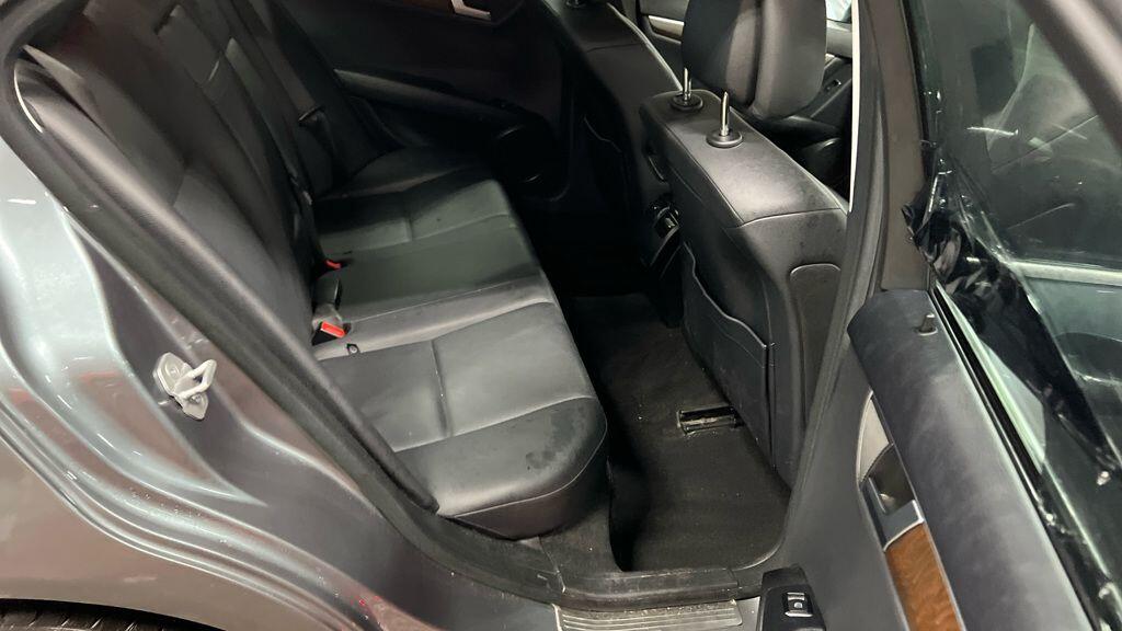 Used Mercedes-Benz C Class 2011 for sale - 77320633: Photo 3