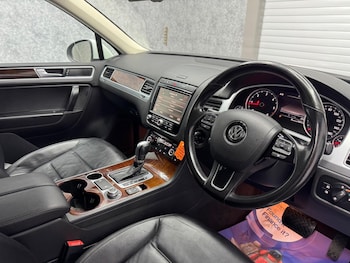 Used Volkswagen Touareg 2015 for sale - 75166268: Photo