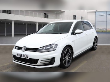 Volkswagen - Golf