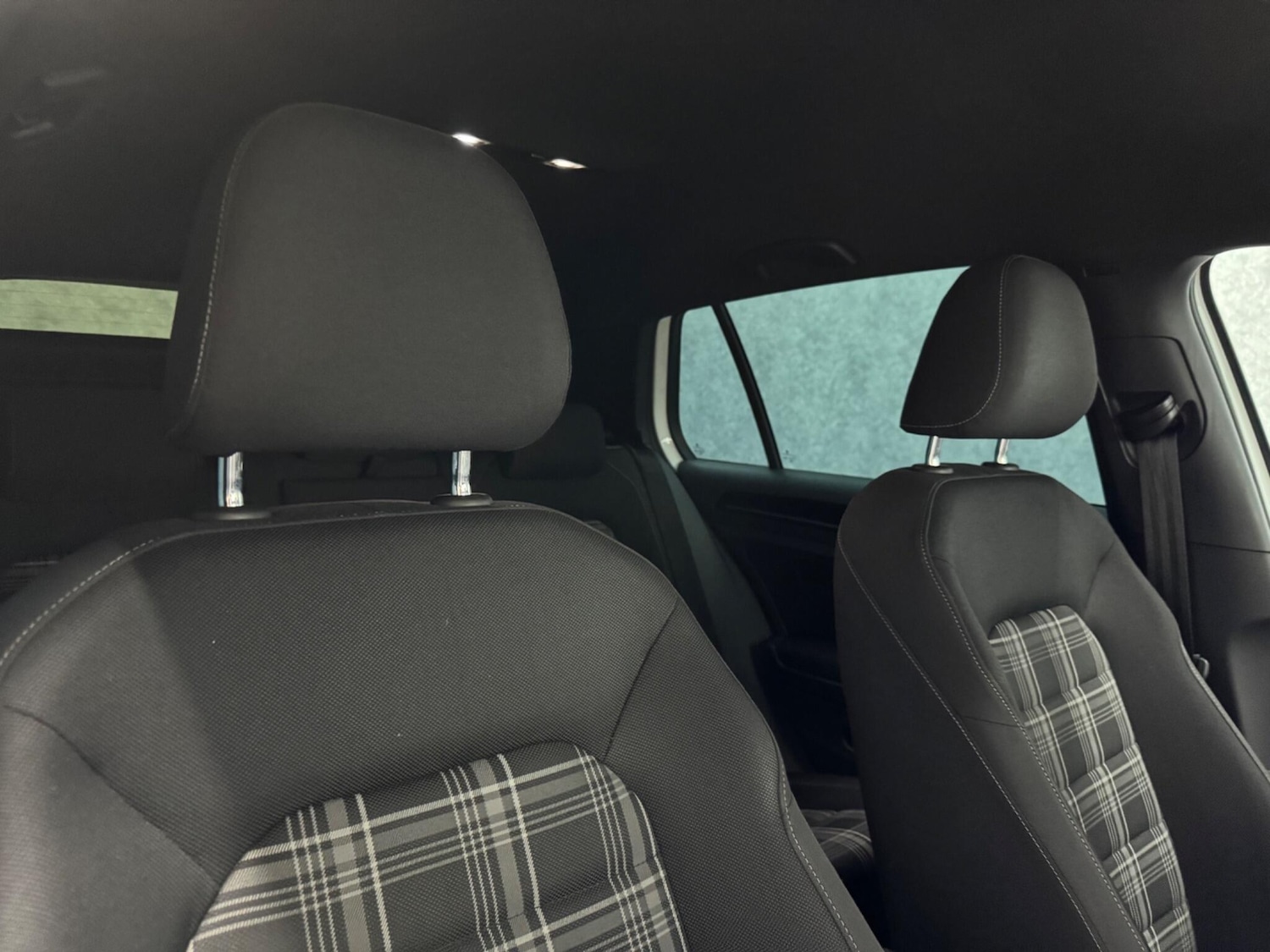 Used Volkswagen Golf 2016 for sale - 75658330: Photo 20