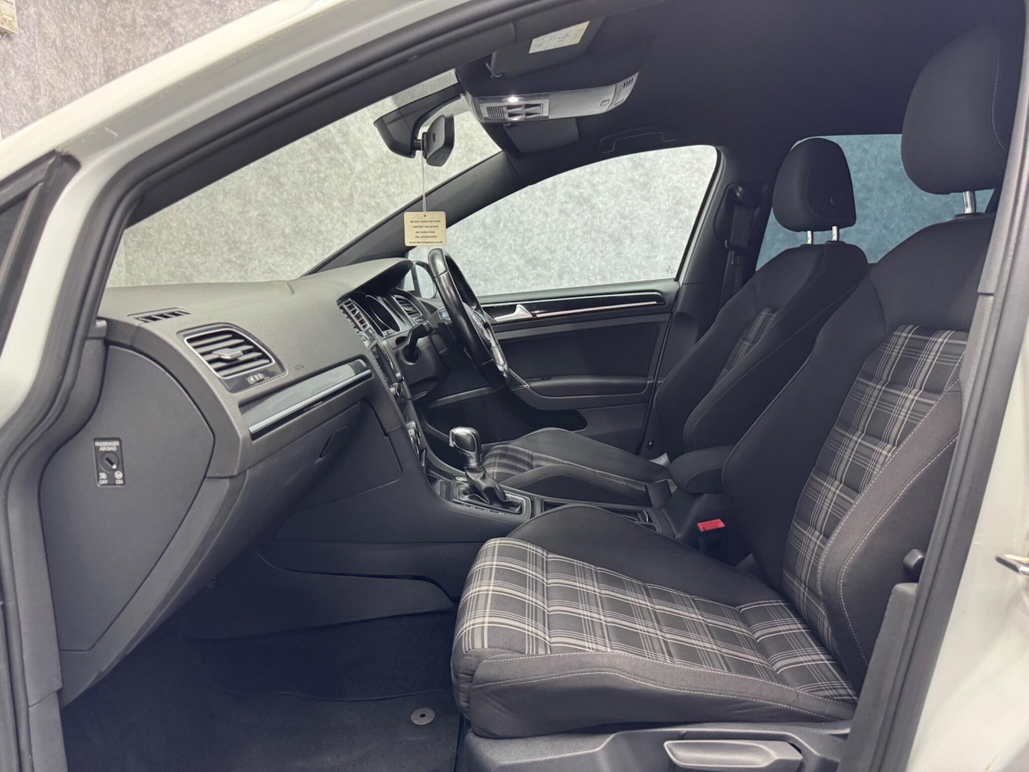 Used Volkswagen Golf 2016 for sale - 75658330: Photo 30