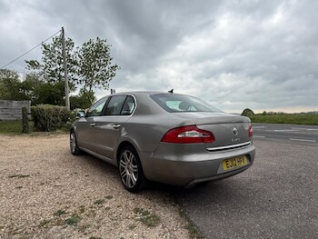 Used Skoda Superb 2012 for sale - 78404146: Photo