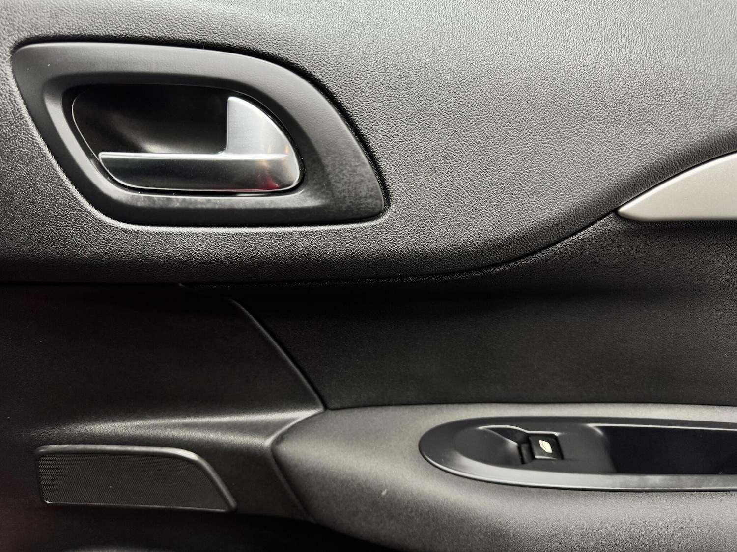 Used Citroen C4 2013 for sale - 77021029: Photo 14