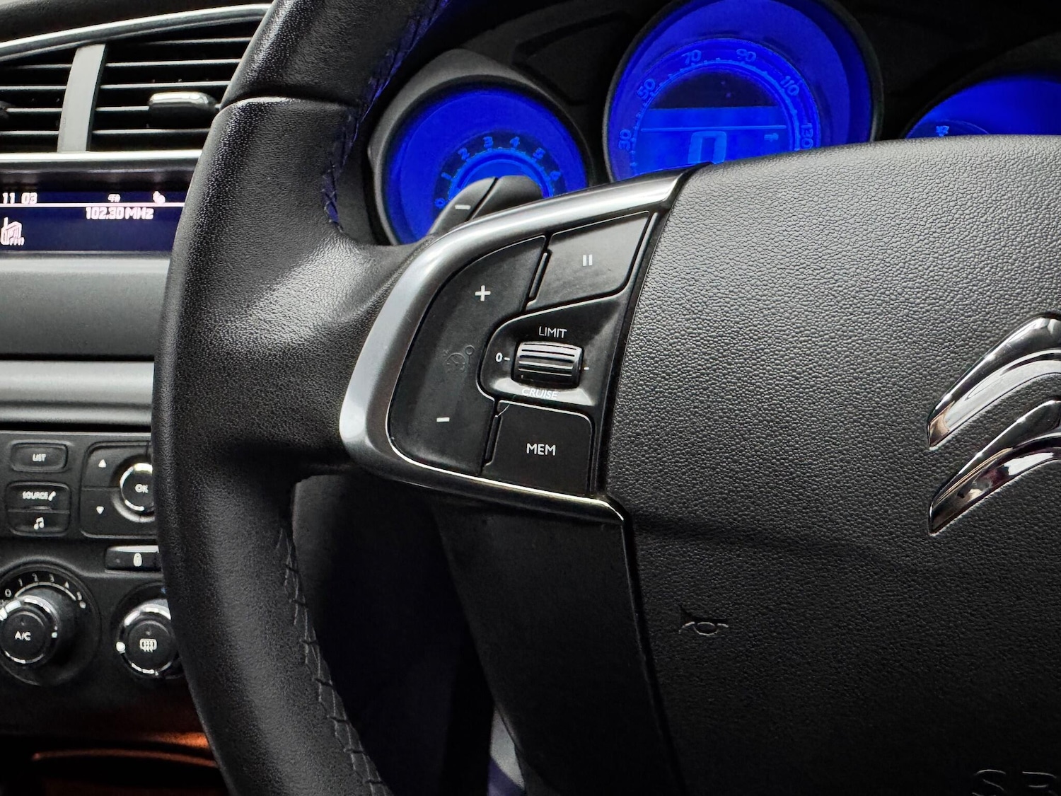 Used Citroen C4 2013 for sale - 77021029: Photo 8