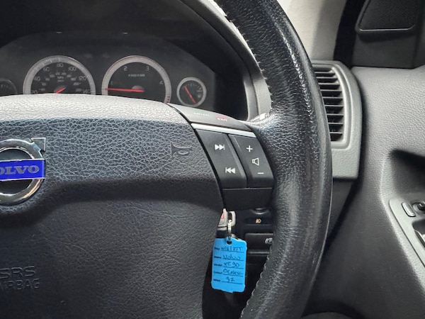 Used Volvo XC90 2011 for sale - 73857640: Photo 6
