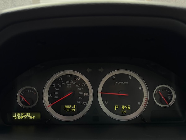 Used Volvo XC90 2011 for sale - 73857640: Photo 9